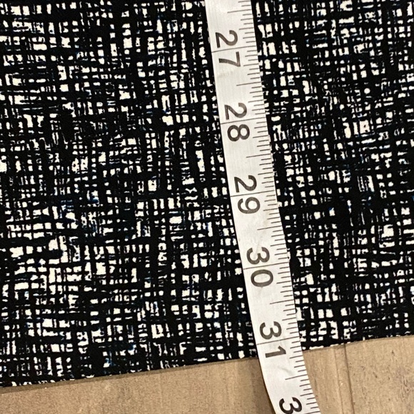 Pencil skirt - Picture 3 of 6